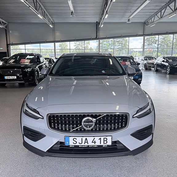 Volvo V60 Cross Country 10 of 20