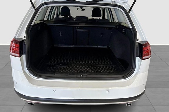 Volkswagen Golf Alltrack 11 of 11