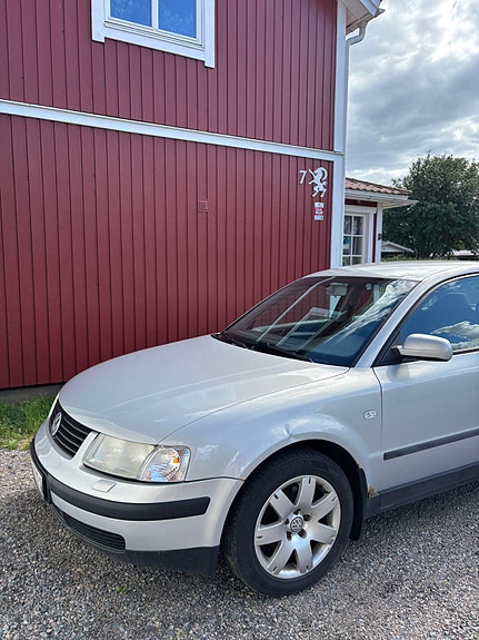 Volkswagen Passat 3 of 5