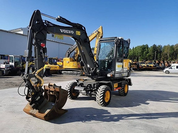 Volvo EW 60 E 3 of 16