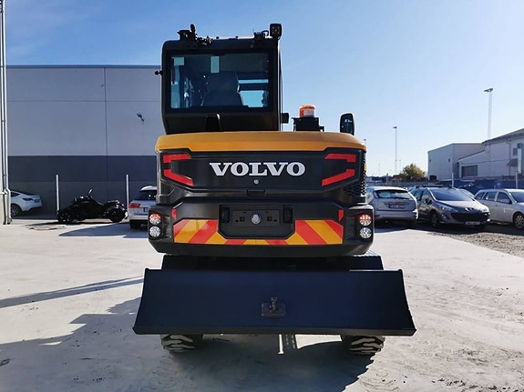 Volvo EW 60 E 15 of 16