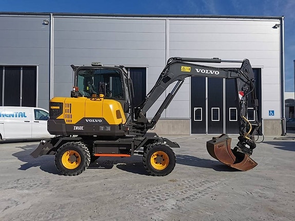 Volvo EW 60 E 4 of 16