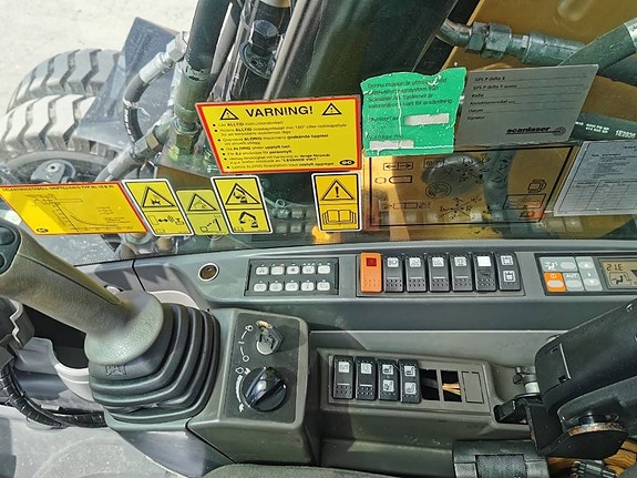 CAT M 315 D 9 of 24