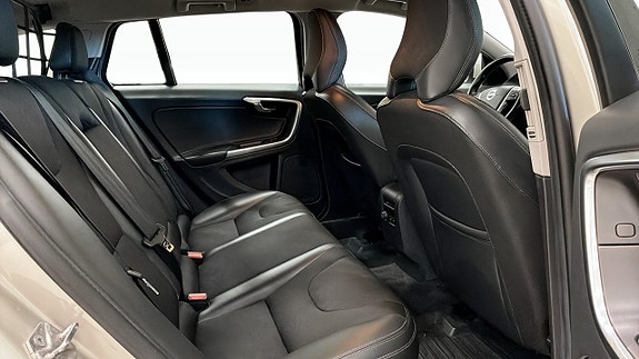 Volvo V60 5 of 5