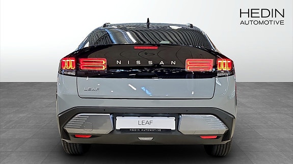 Nissan Leaf 7 of 18