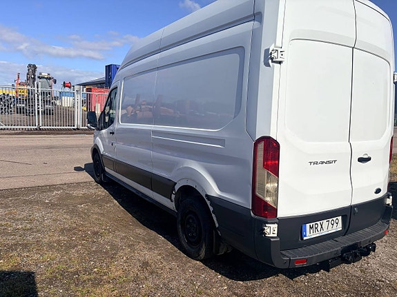 Ford Transit 4 of 12