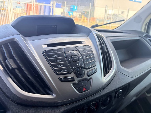 Ford Transit 7 of 12