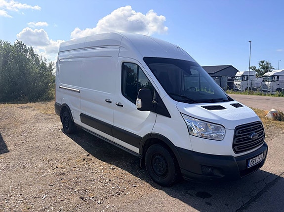 Ford Transit 2 of 12