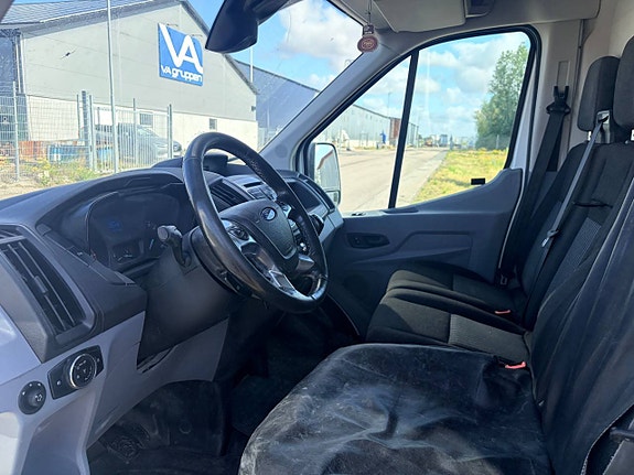 Ford Transit 6 of 12