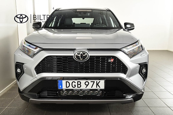 Toyota RAV4 5 of 24