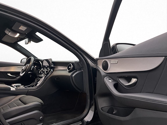 Mercedes-Benz C300 de 27 of 30