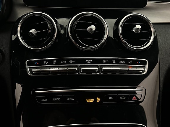 Mercedes-Benz C300 de 24 of 30
