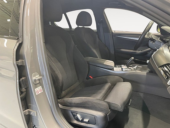 BMW 530e 15 of 26