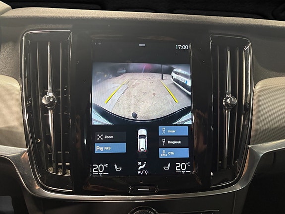 Volvo V90 Cross Country 17 of 25