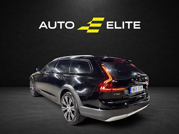 Volvo V90 Cross Country 3 of 25