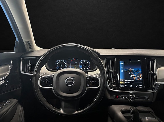 Volvo V90 Cross Country 14 of 25