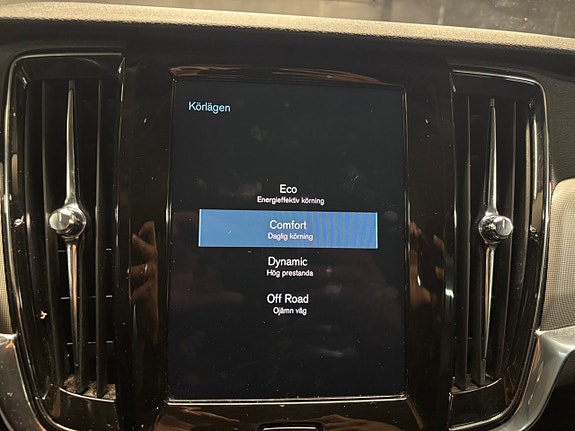 Volvo V90 Cross Country 18 of 25