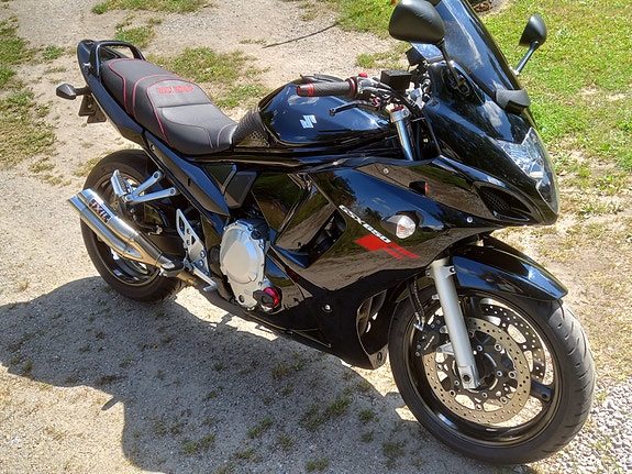 Suzuki GSX650F 2 of 4