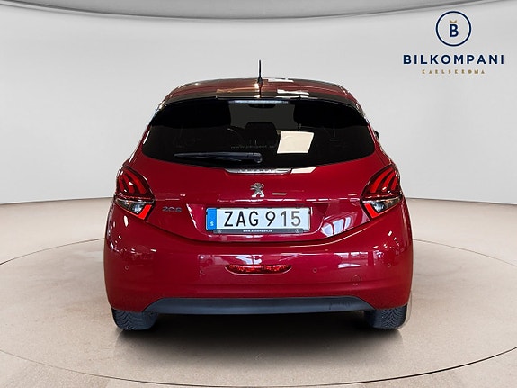 Peugeot 208 4 of 5