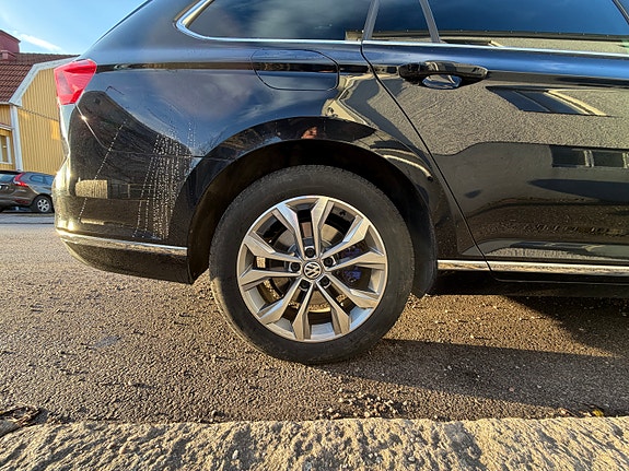 Volkswagen Passat 4 of 5