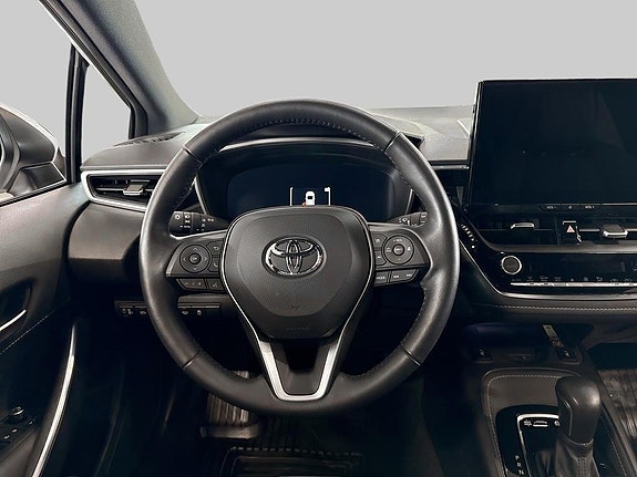 Toyota Corolla 9 of 13