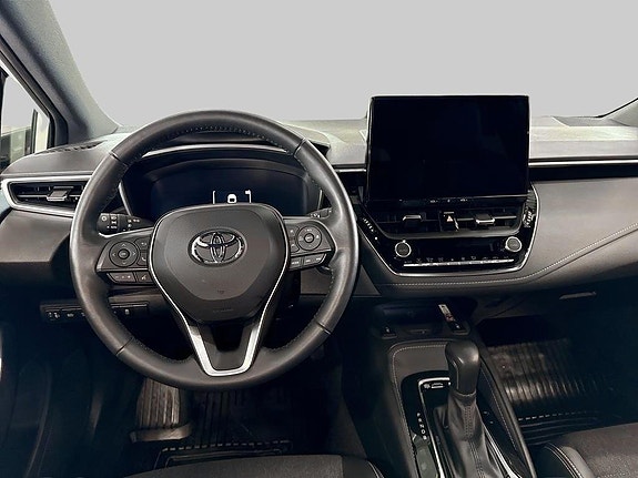 Toyota Corolla 8 of 13