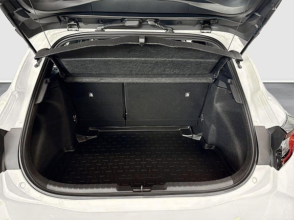 Toyota Corolla 10 of 13