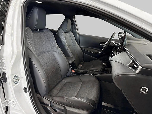 Toyota Corolla 6 of 13