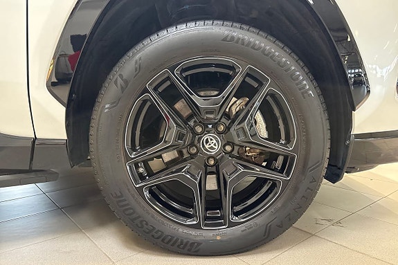 Toyota RAV4 17 of 21