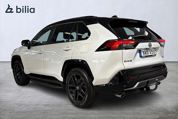 Toyota RAV4 2 of 21