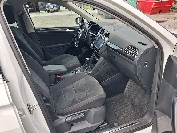 Volkswagen Tiguan 5 of 5