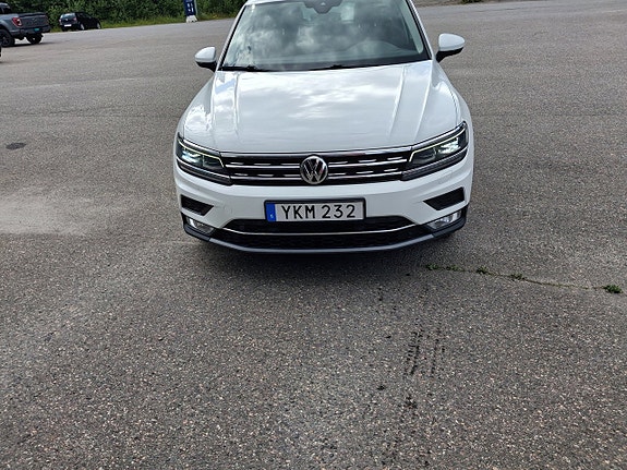 Volkswagen Tiguan 4 of 5