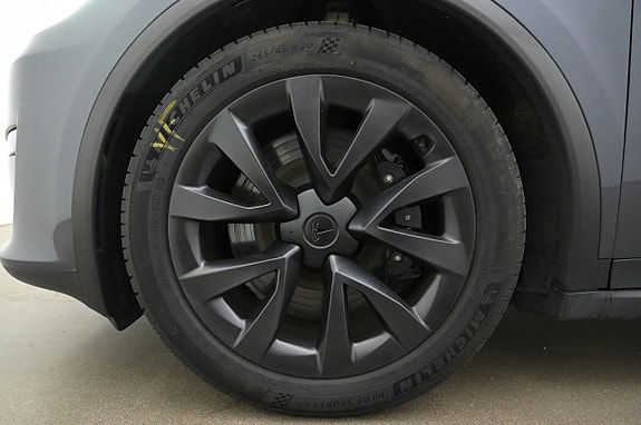 Tesla Model X 27 of 27