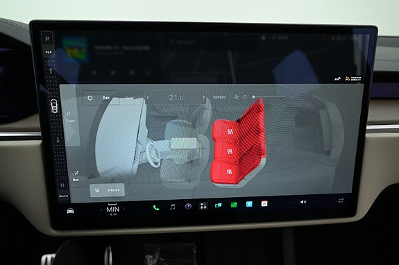 Tesla Model X 16 of 27
