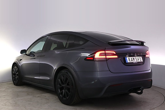 Tesla Model X 4 of 5