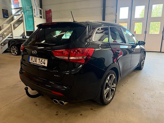Kia Ceed 3 of 9