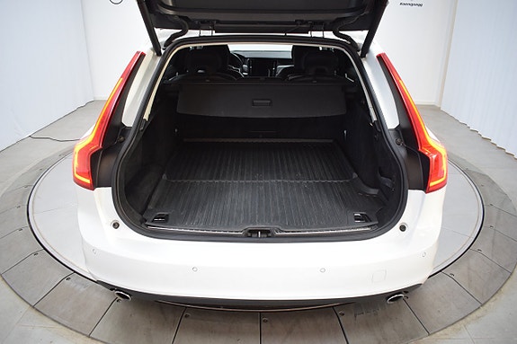 Volvo V90 3 of 22