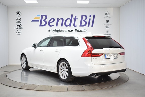 Volvo V90 10 of 22