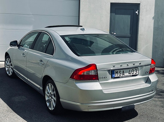 Volvo S80 10 of 19