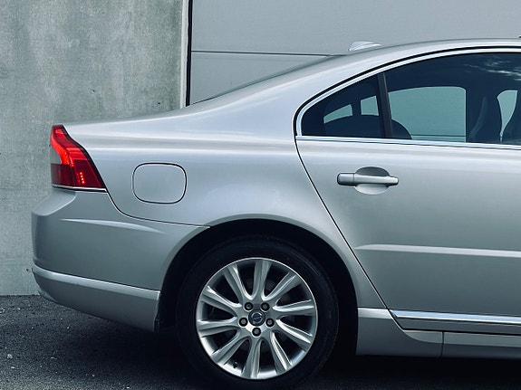 Volvo S80 5 of 19