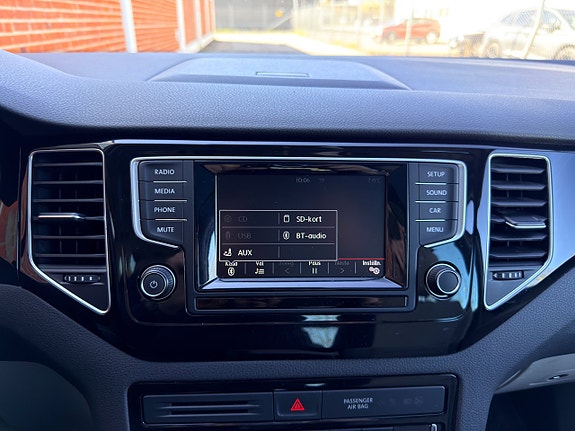 Volkswagen Golf Sportsvan 17 of 30