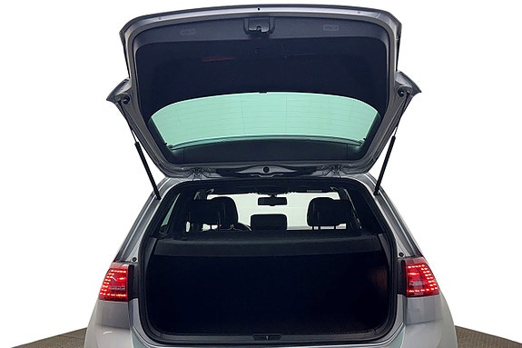 Volkswagen Golf VII 8 of 30