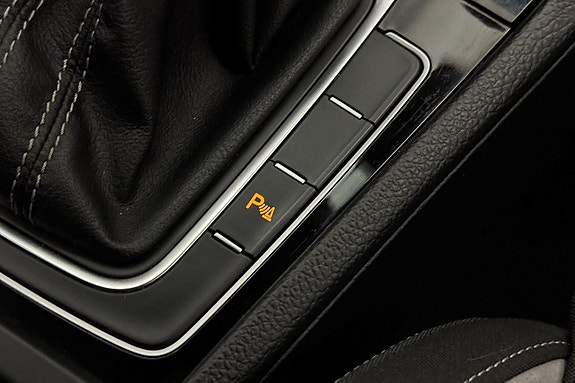Volkswagen Golf VII 30 of 30