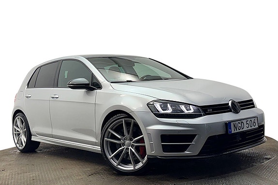 Volkswagen Golf VII 4 of 30