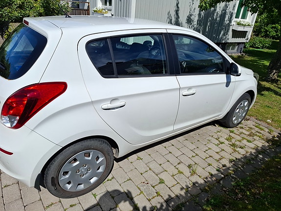 Hyundai i20 4 of 5