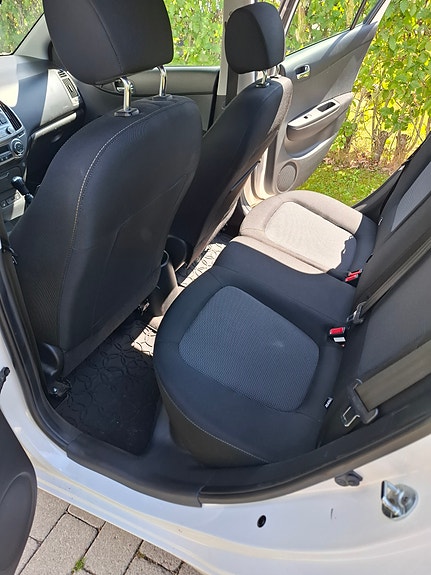 Hyundai i20 6 of 13