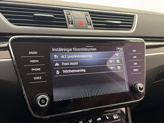 Skoda Superb 23 of 30