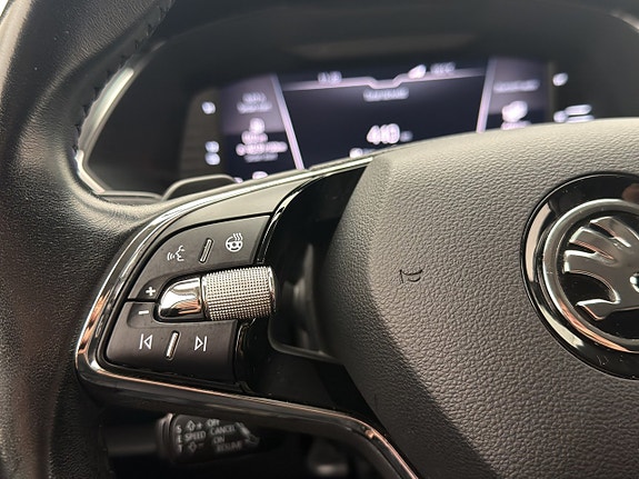 Skoda Superb 18 of 30