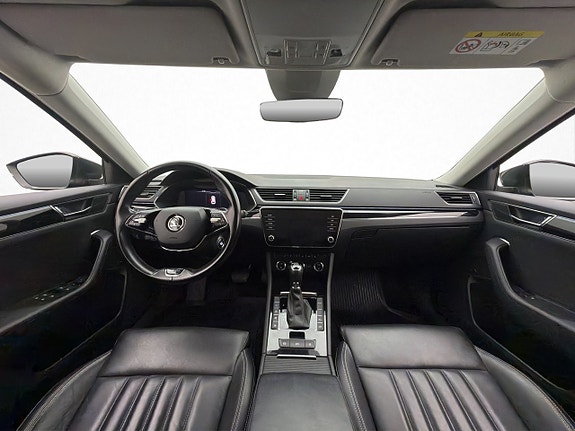 Skoda Superb 28 of 30