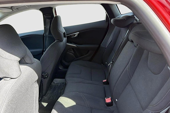 Volvo V40 Cross Country 8 of 12